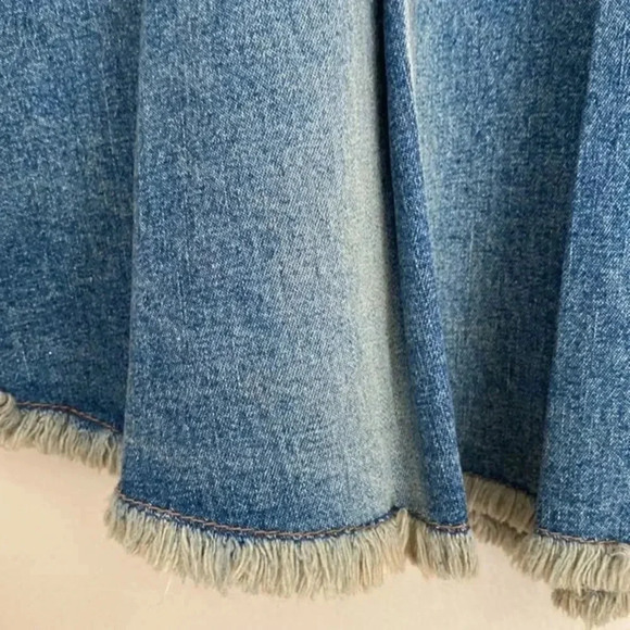 Ungava denim mini skirt.Plaited - Picture 4 of 9